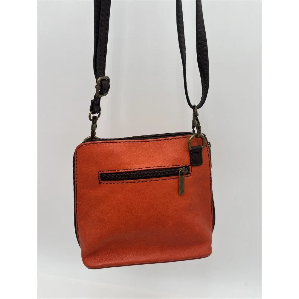 Borgo Degli Etrschi Leather purse for women